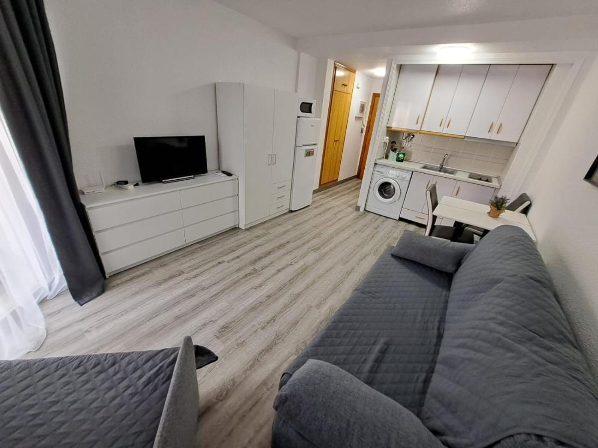 Apartment студия 300 м до центрального пляжа дель кура *