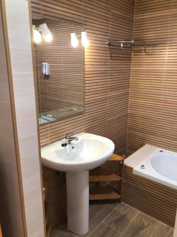 Faro12 Playa & Piscina & Parking Privado * Benalmadena