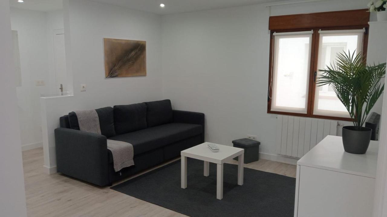 A 300 M De La Playa, Se Alquila Por Quincenas Apartamento *