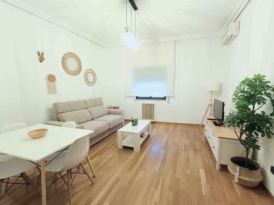 Apartamento Pl Del Angel Junto Pl Mayor Con Aire