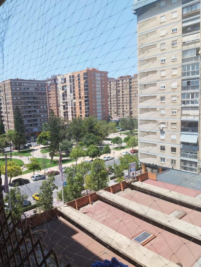 Blasco Ibanez Double With Private Bathroom In Shared Habitación en casa particular *