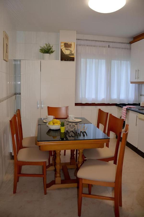Apartamento Hhc - Duplex Concheiros, 4 Bedrooms, 3 Bathroom, A 700m De La Catedral Santiago de Compostela