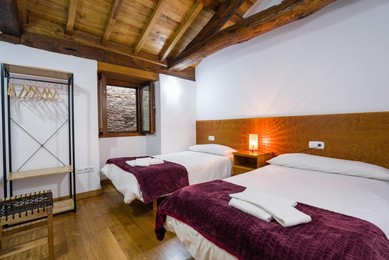 Casa D'abaixo Holiday home *