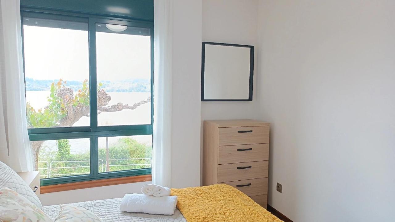 Salseirazo - Playa A Ribeira Apartment Mino