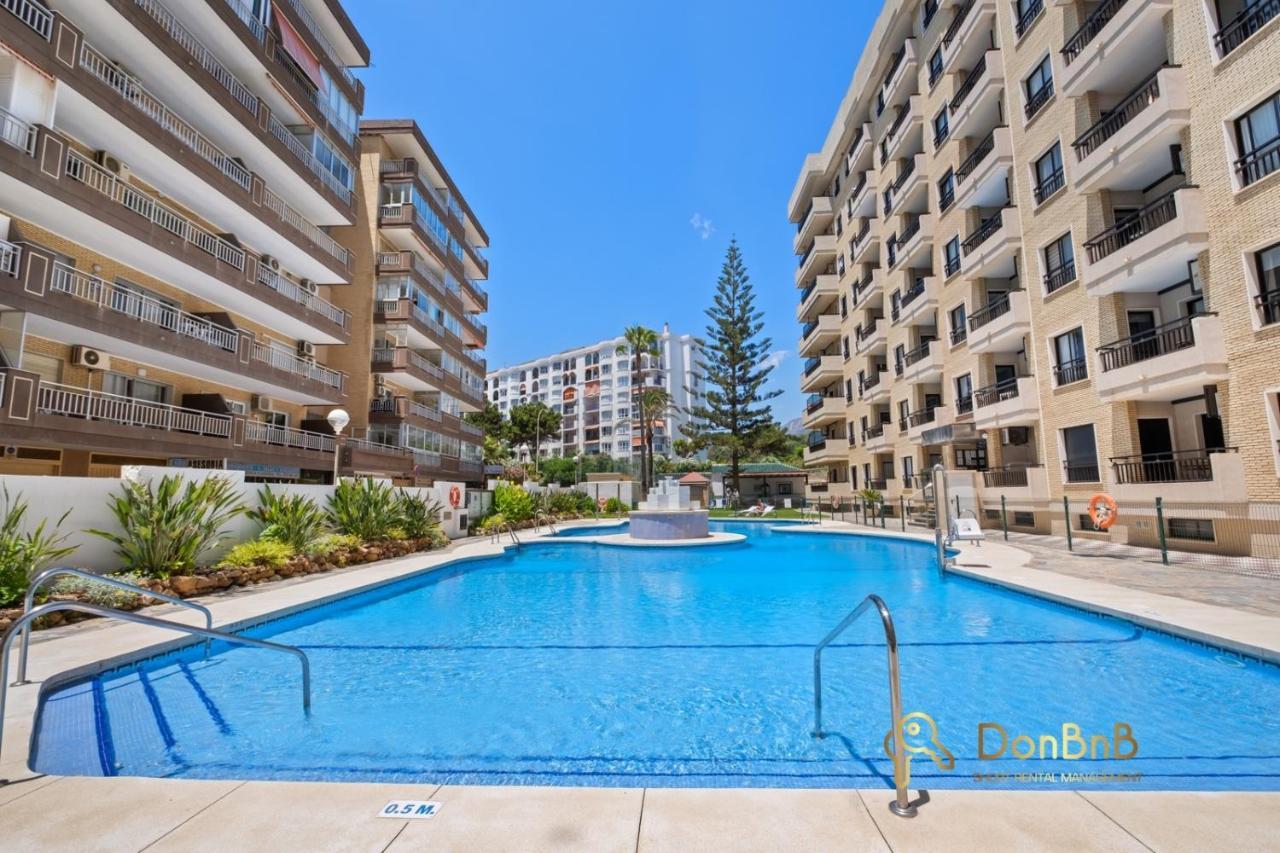 Apartahotel Con Parking Privado En El Paseo Maritimo De Fuengirola