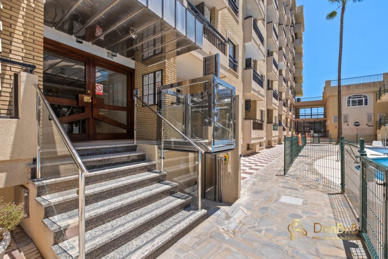 Apartahotel Con Parking Privado En El Paseo Maritimo De