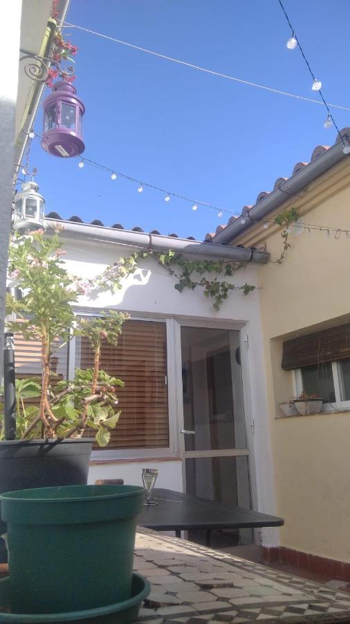 Naturalia: La Casita Con Patio Caceres