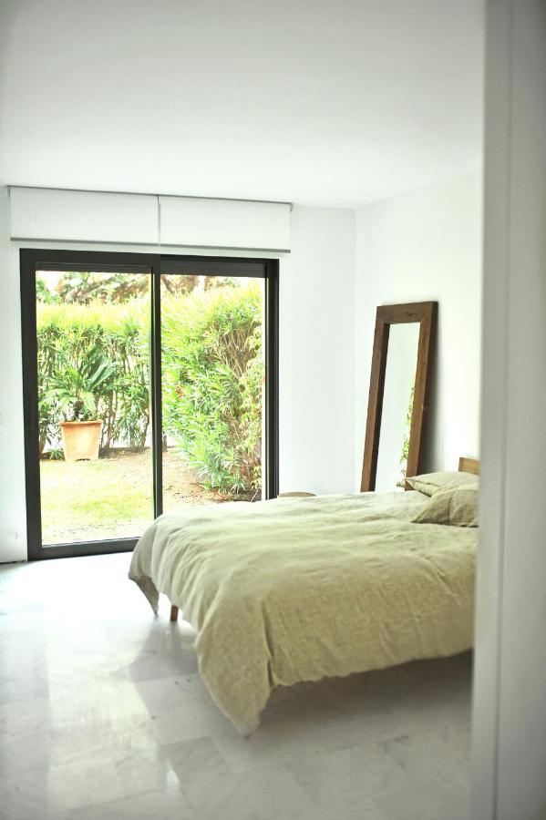 Bright In The Hills Of Elviria Apartamento *