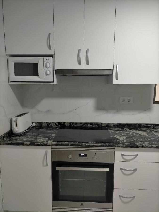Apartamento En 1ª Línea Con Piscina. Edificio Albatros Ii *