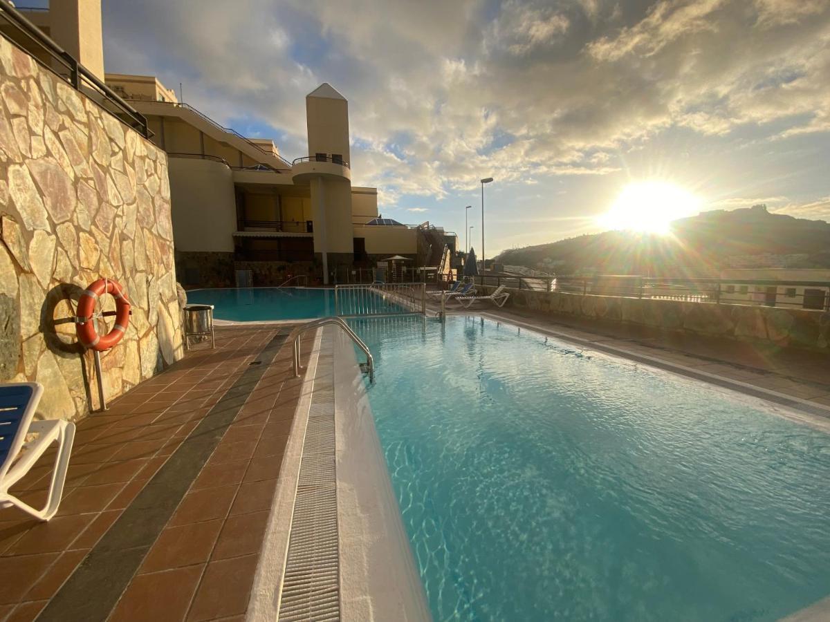 Modern House With Large Chill Out Terrace And Jacuzzi Apartamento *