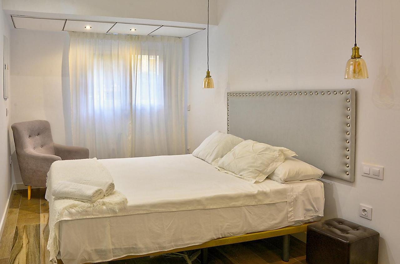 Apartsuite B&r Triana Arellano Sevilla