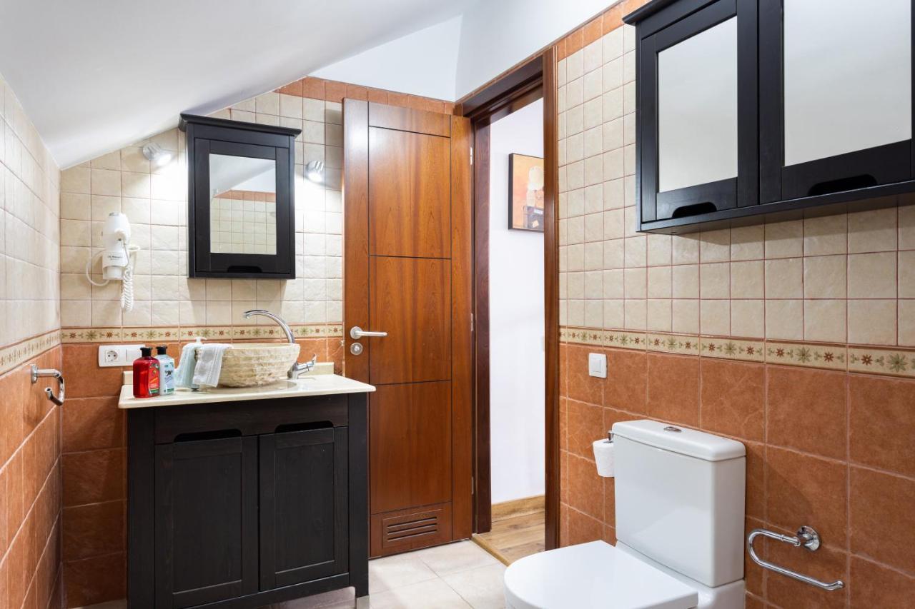 Exclusive Penthouse Playa Vistas 4 Close To The Sea And Beach, Aircondition For A Fee, Wifi, Terrace, Heated Pool Playa de las Américas