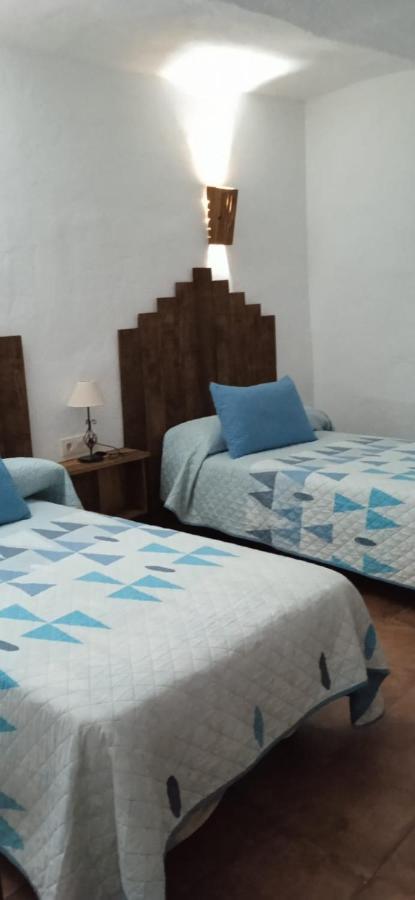 Vivienda Turistica De Rural El Almendro Casa rural *