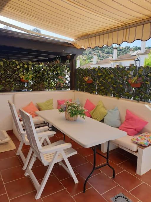 En Urb Truchas-el Bosque Holiday home El Bosque