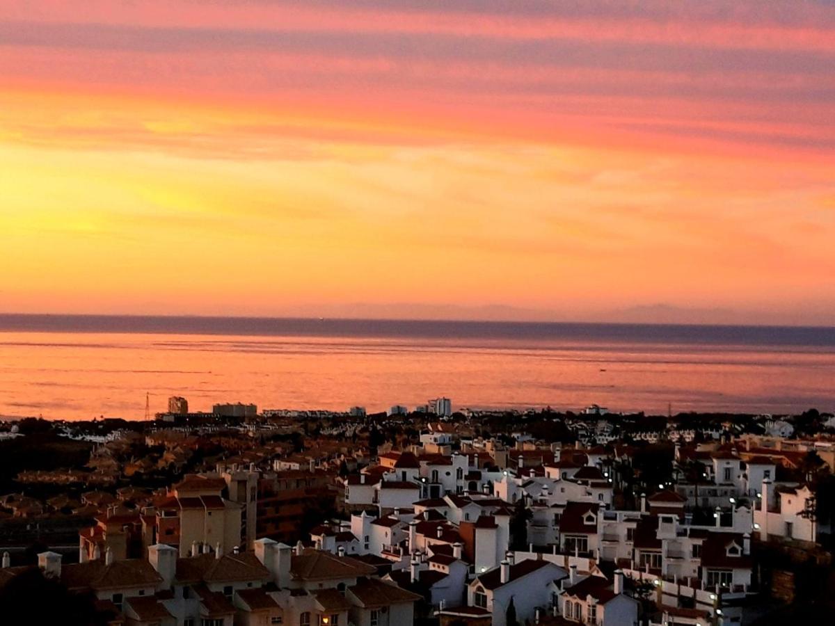 4 Bedroom Townhouse In Riviera Del Sol With Sea Views Villa