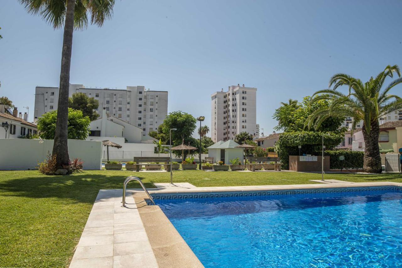 Casa con jardín privado a 300 metros de la playa, piscina Apartamento *