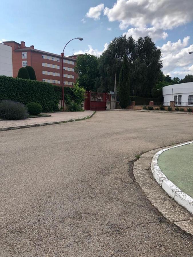 Hostel Residencia Hospital Del Rey