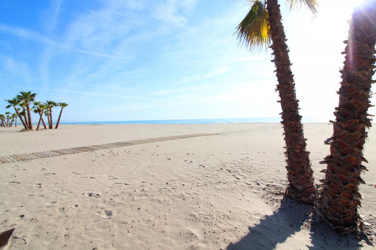 Global Properties, Con Piscina Y Terraza En Canet Playa Apartamento *