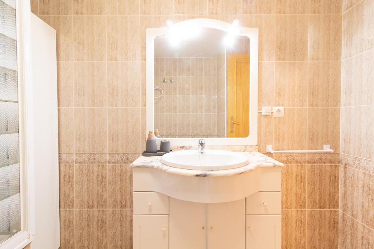 Global Properties, Con Piscina Y Terraza En Canet Playa