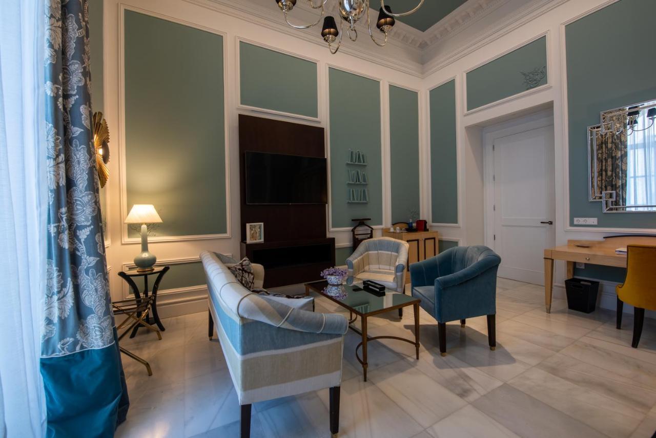 Hotel Casa Palacio María Luisa 5*