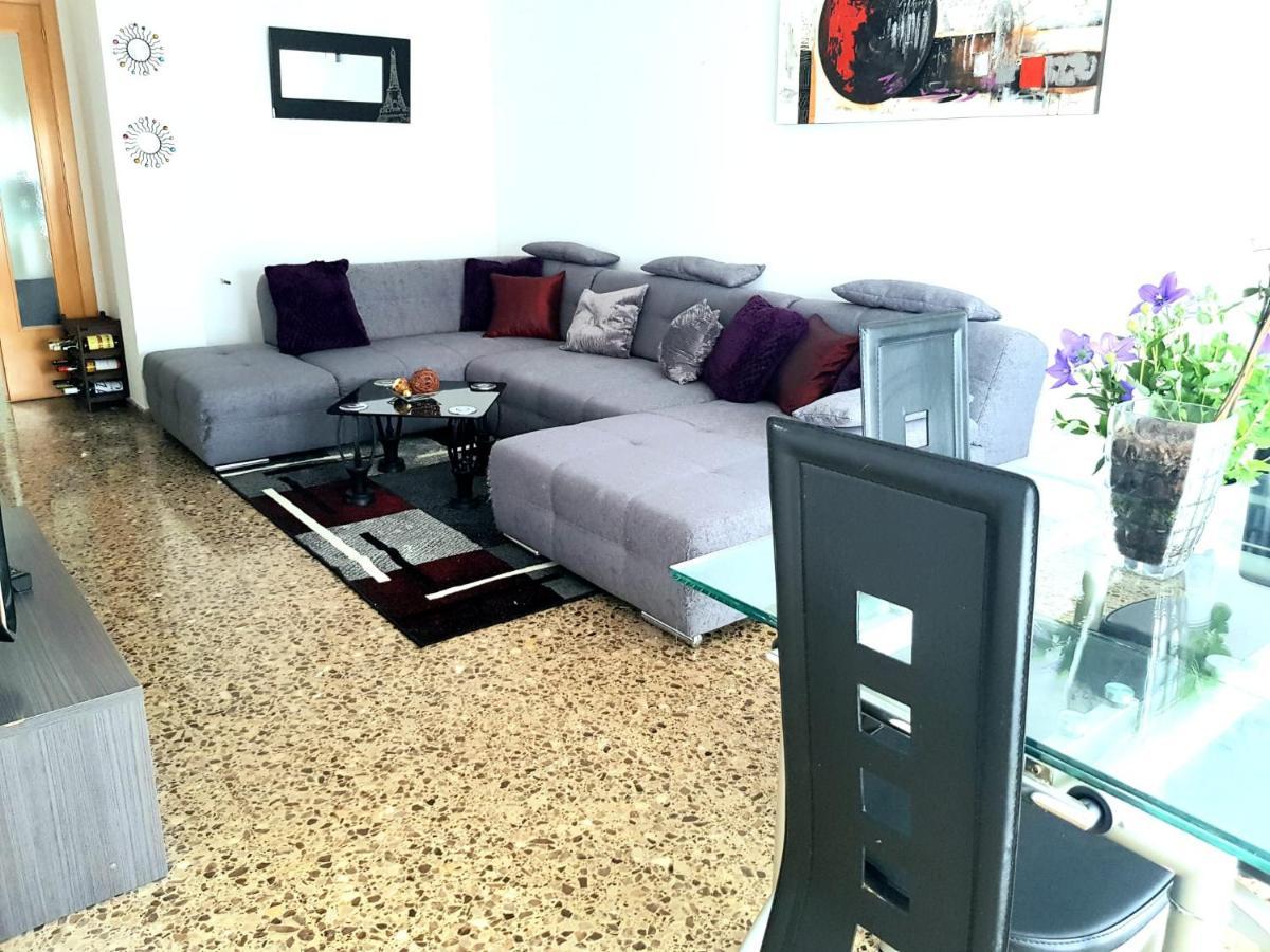 Apartment Piso Amplio De 3 Habitaciones, 2 Banos, Ascensor Y Parking *