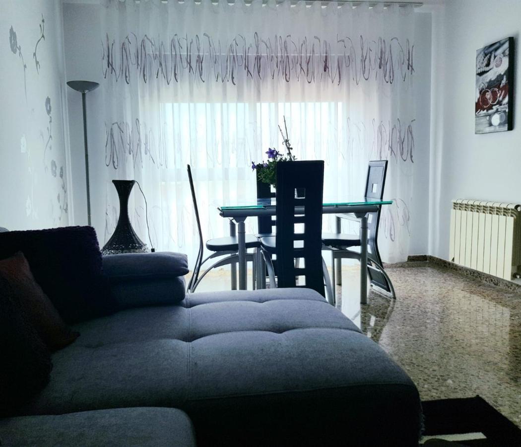 Apartment Piso Amplio De 3 Habitaciones, 2 Banos, Ascensor Y Parking *