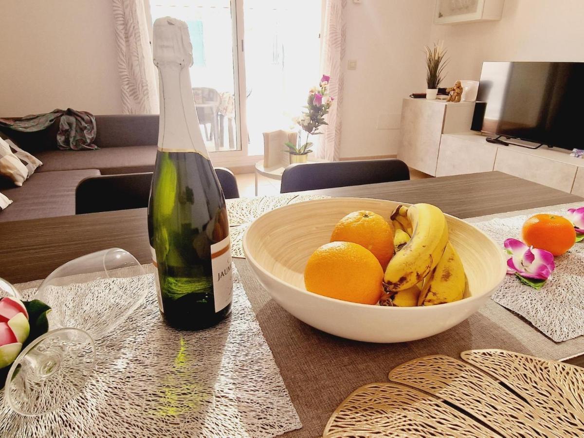 Precious 3 Bedroom, Oasis De Fanabe Wifi Free Сasa de vacaciones