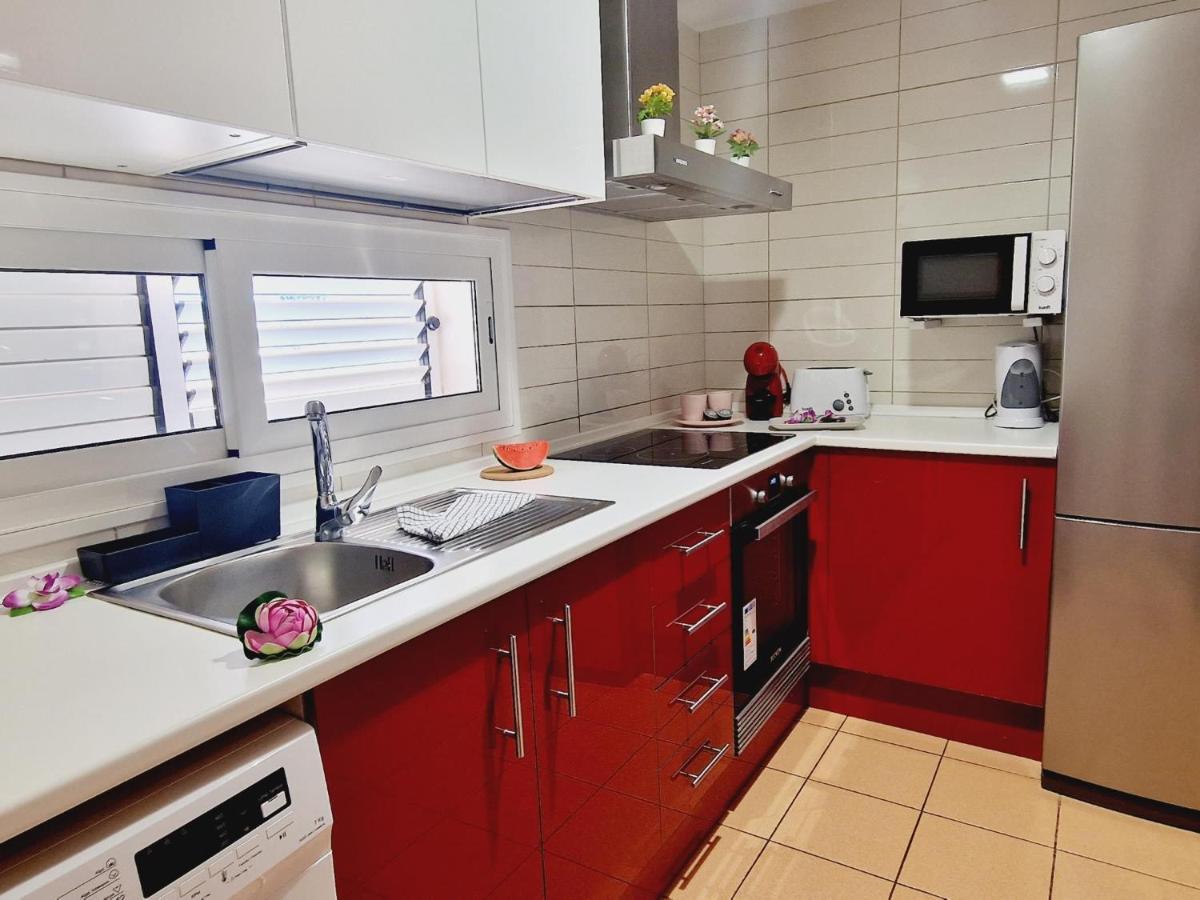 Сasa de vacaciones Precious 3 Bedroom, Oasis De Fanabe Wifi Free