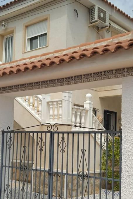 Lovely Detached 3 Bedroom Villa, Communal Pool In Quesada