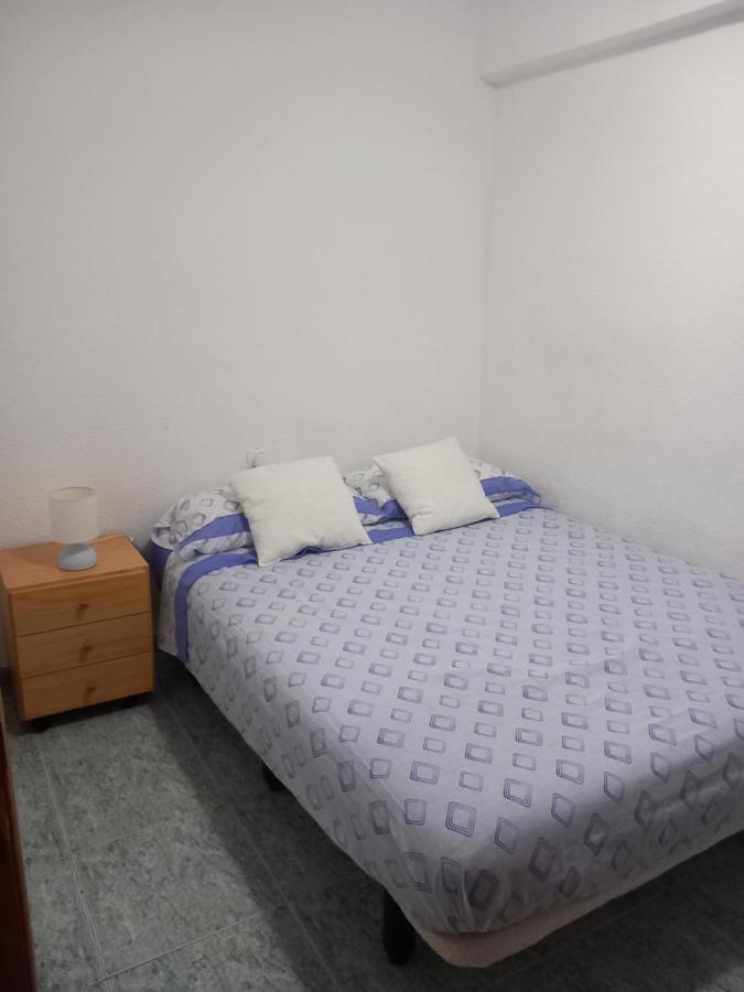 Grande En Piso Compartido Con 2 Adultos * Valencia