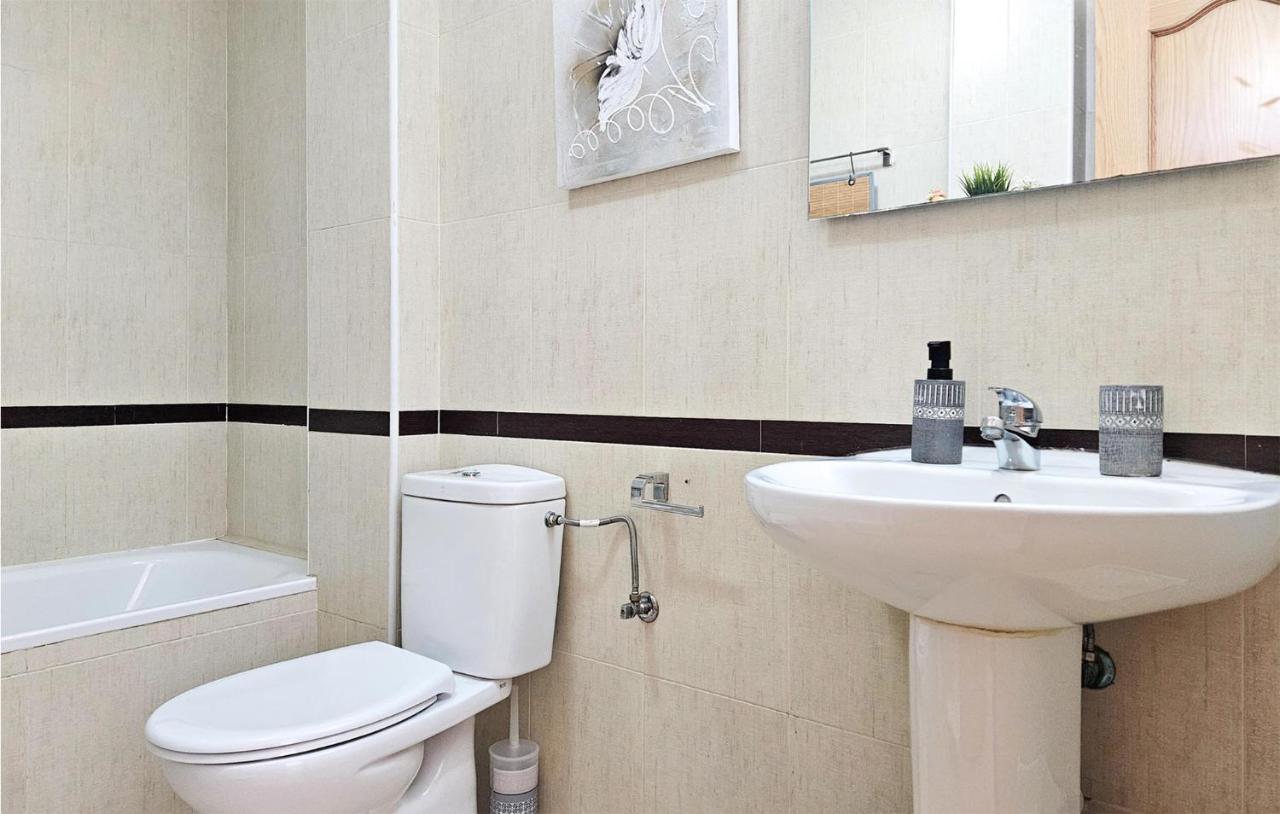 2 Bedroom Stunning In Malaga