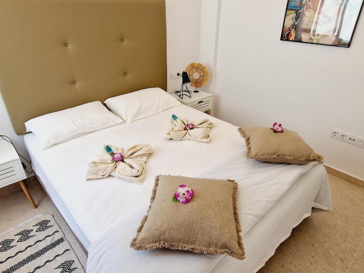 Rooftop Vistas, 2 Bedrooms First Line Holiday home