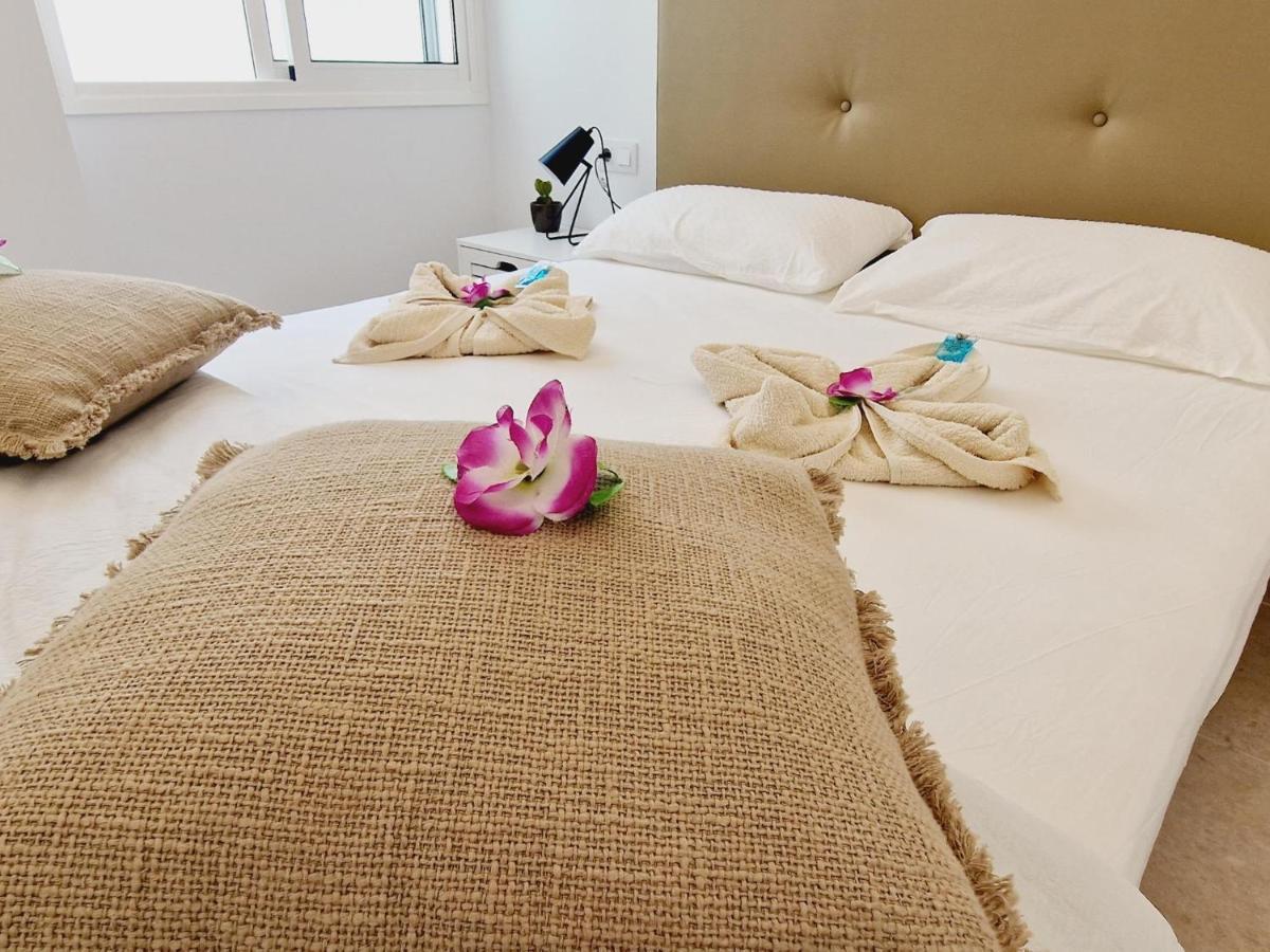 Rooftop Vistas, 2 Bedrooms First Line Holiday home *