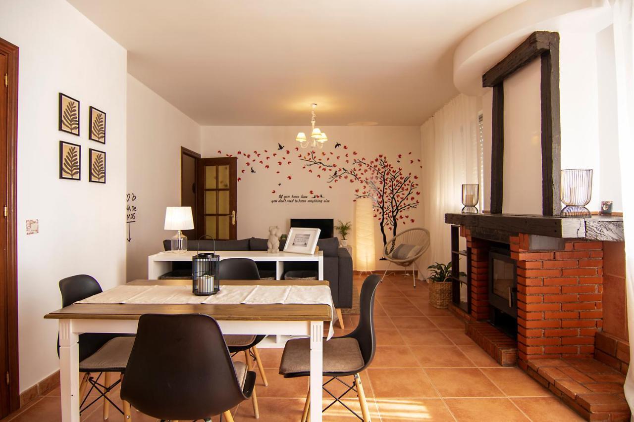 La Tendera By #cherrygredos Apartment El Arenal (Castile and Leon)