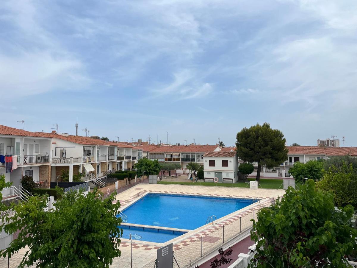 Moderna Casa Con Calefacción, Wifi, Barbacoa, Jardines Y Piscina Comunitaria