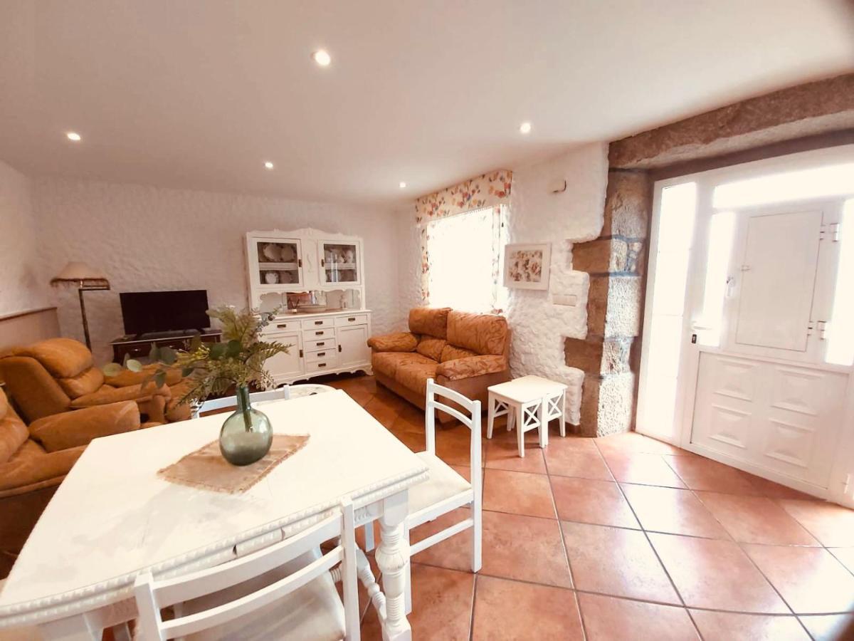 Casa Pereiro Playa De Esteiro Holiday home *