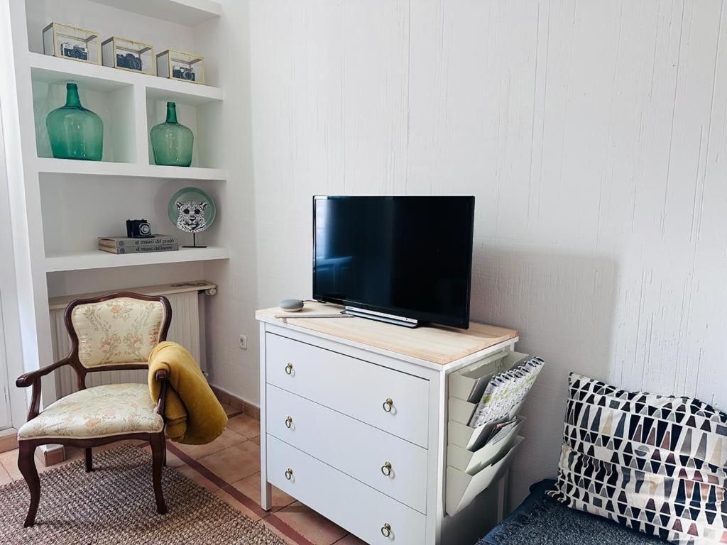 Portrait Apartment *