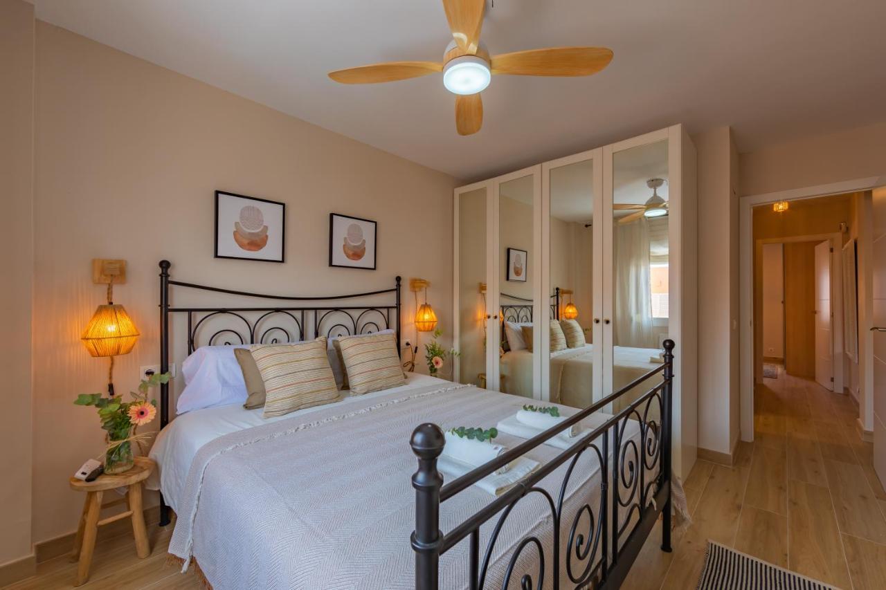 Apartamento Beachfront, Pool, Terrace, Garage & Fibre Internet *