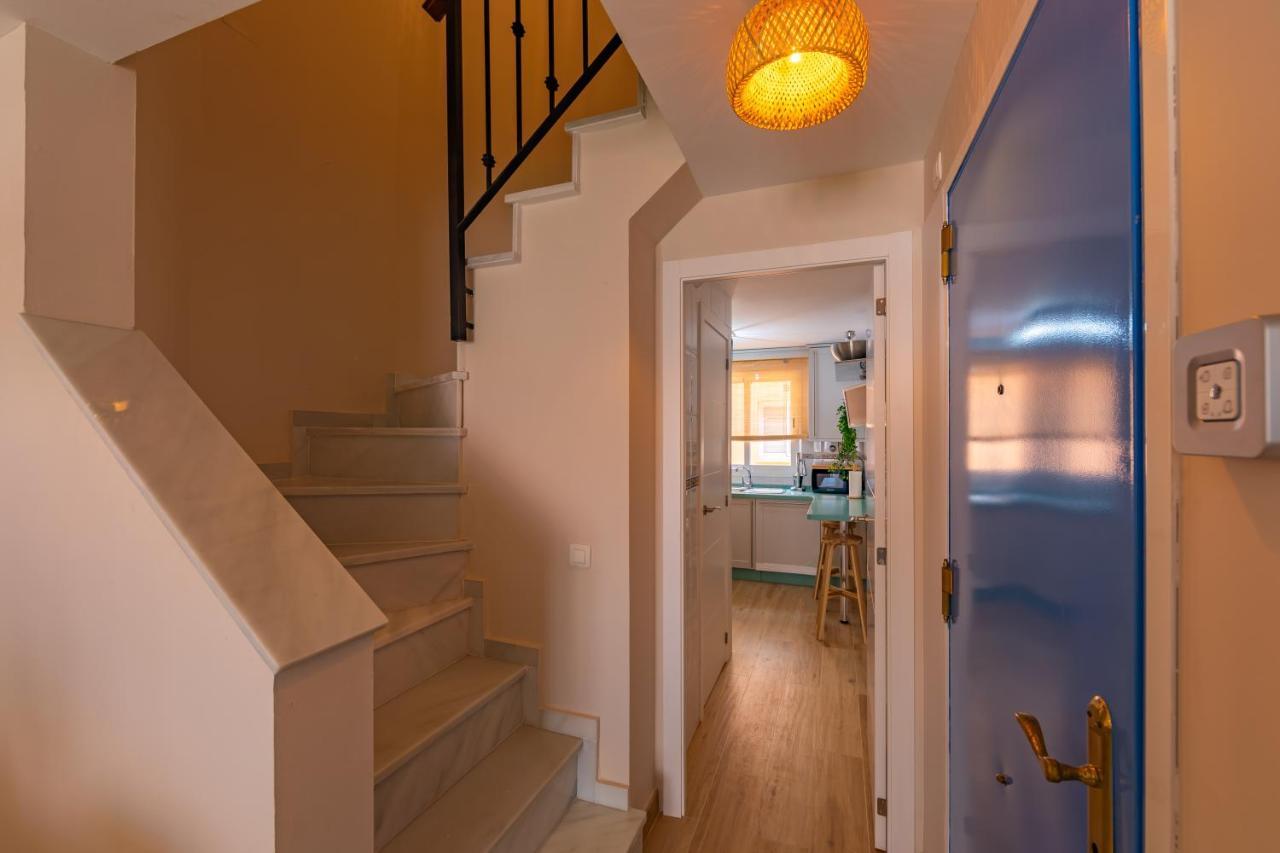 Beachfront, Pool, Terrace, Garage & Fibre Internet Apartamento *