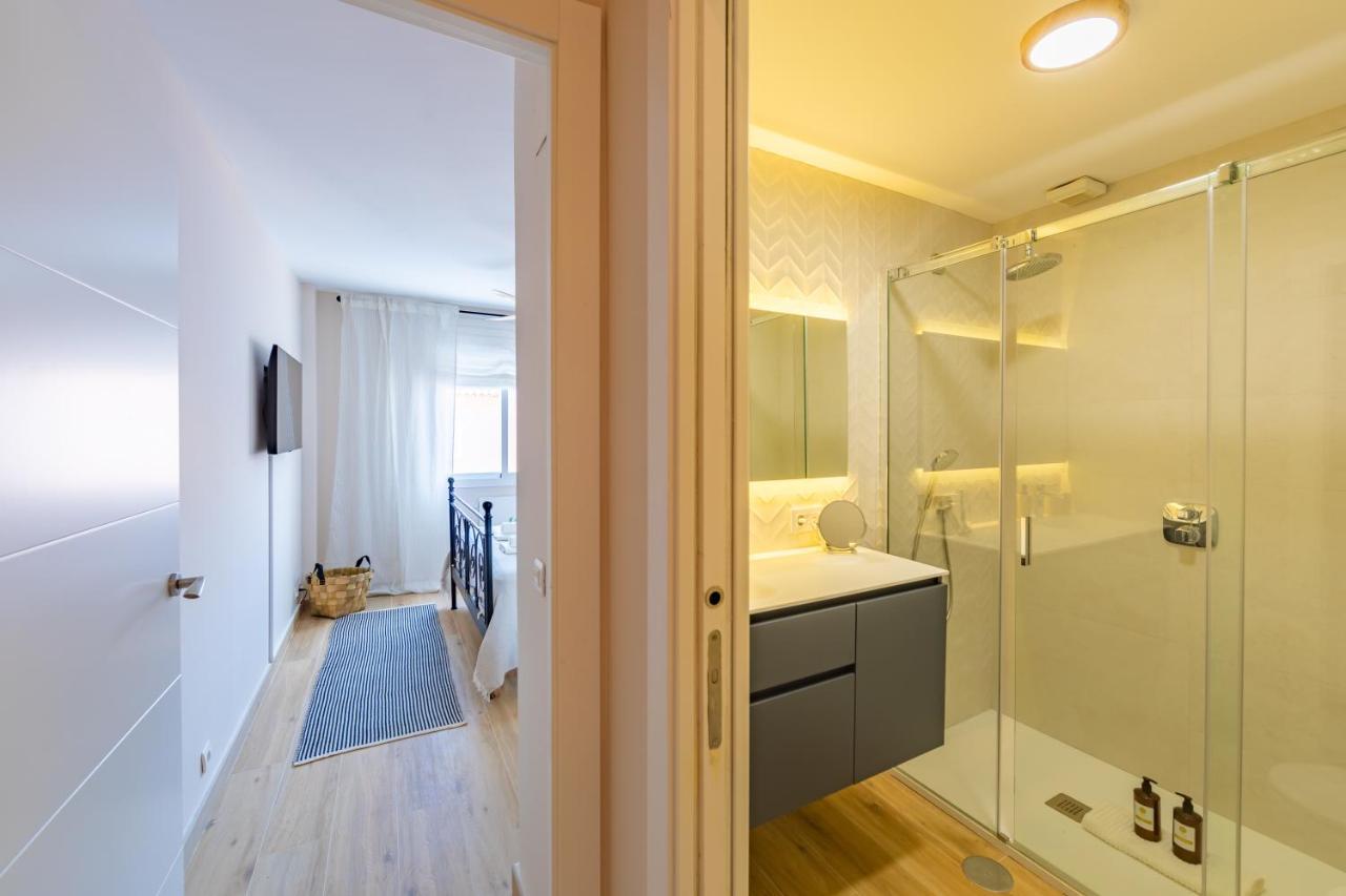 Beachfront, Pool, Terrace, Garage & Fibre Internet Tarifa