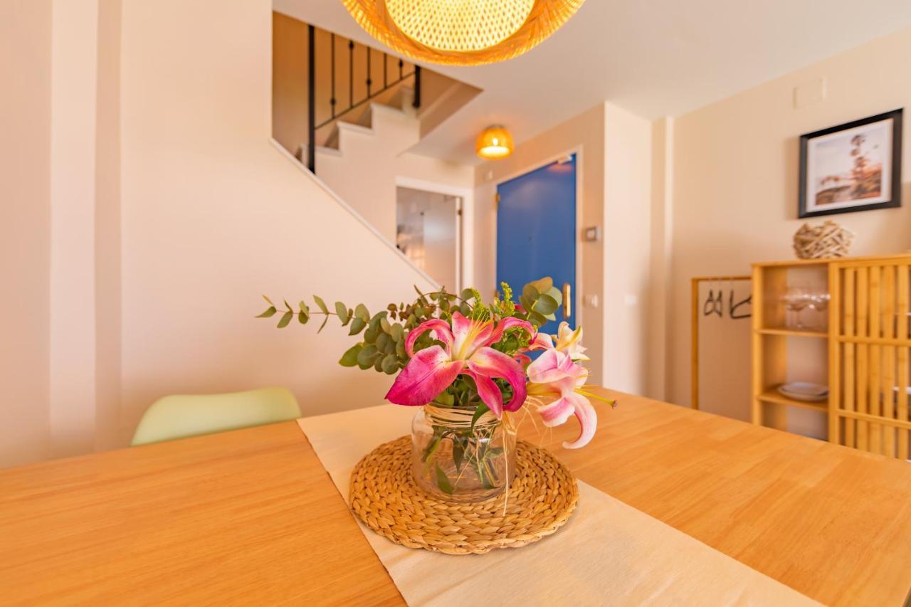 Beachfront, Pool, Terrace, Garage & Fibre Internet
