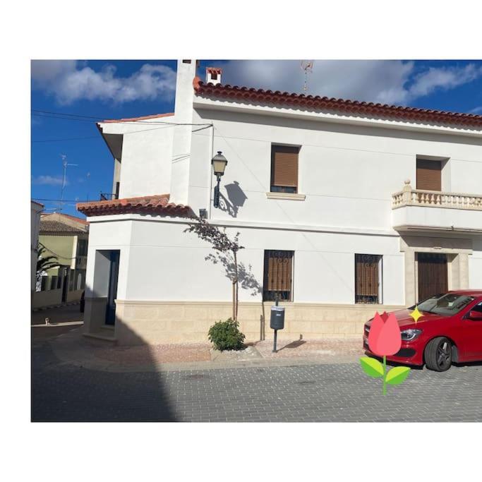 Agradable Casa Con Chimenea Interior Y Barbacoa. Сasa de vacaciones