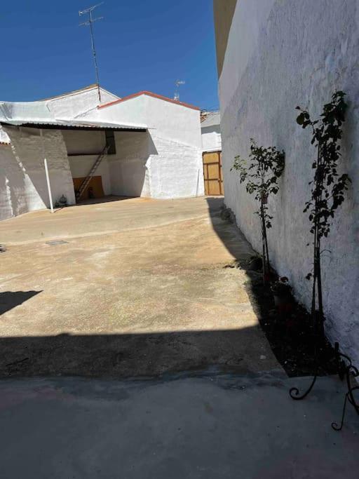 Сasa de vacaciones Agradable Casa Con Chimenea Interior Y Barbacoa. Graja de Iniesta