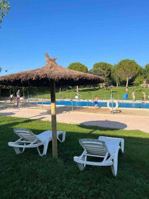 Сasa de vacaciones Agradable Casa Con Chimenea Interior Y Barbacoa. *
