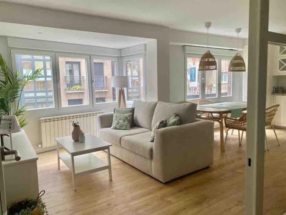 A Estrenar En Centro Gijon. Fibra-tv Apartment