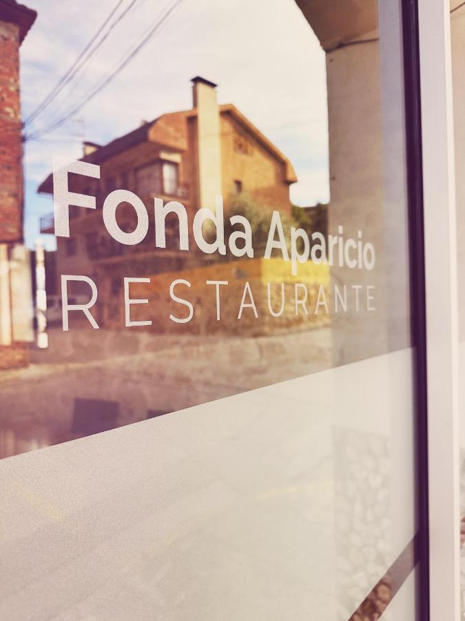 Fonda Aparicio *
