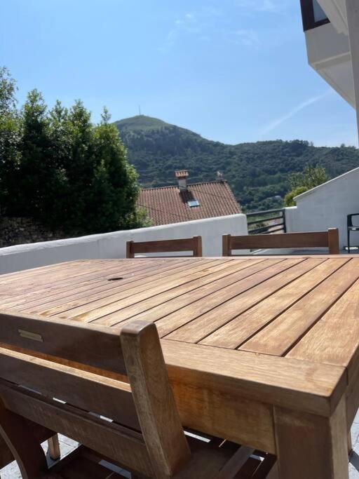 Bajo Con Terraza Ason River Apartment *