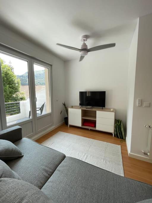 Apartment Bajo Con Terraza Ason River