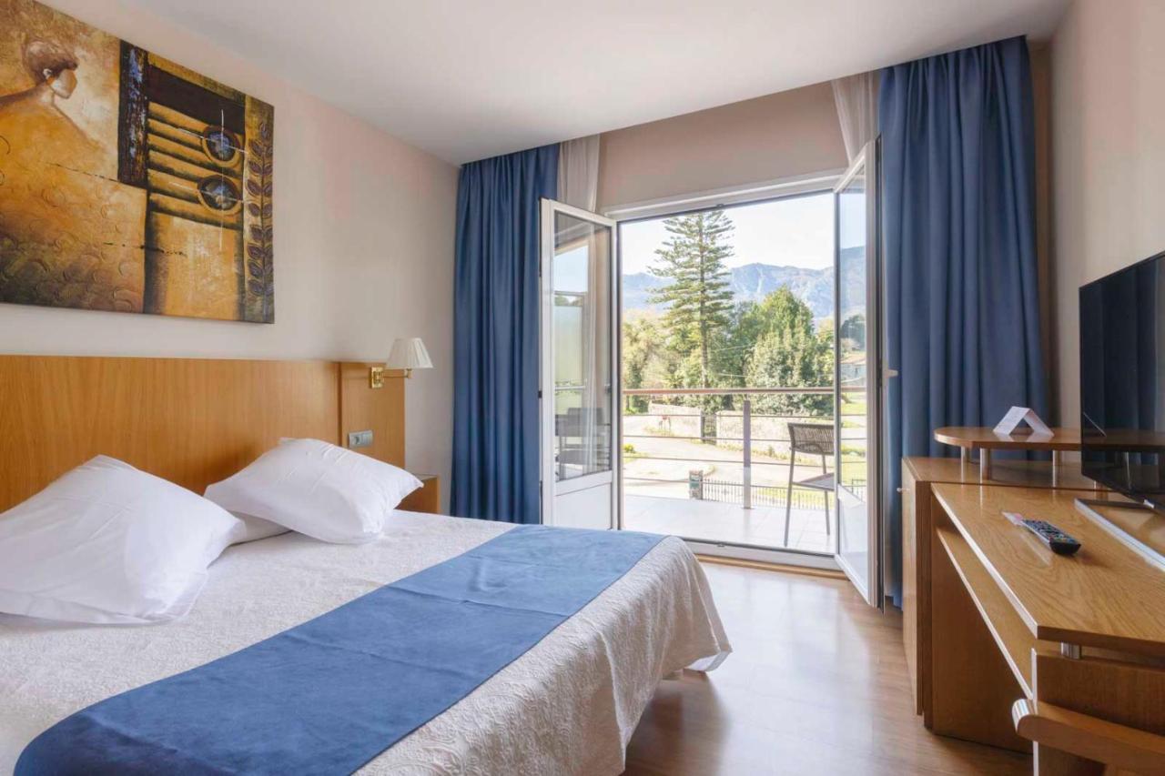 Hotel De 3*