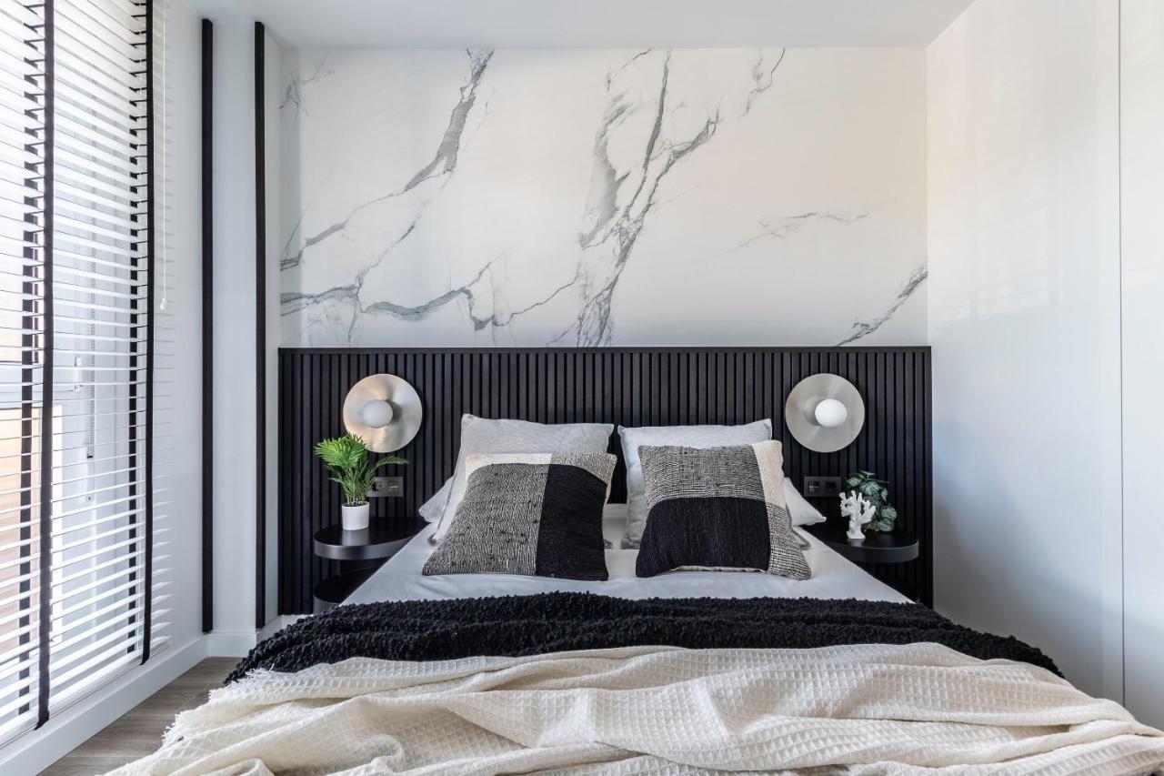 Apartment Akomodat En Precioso Y Moderno Con Jardin Y Parking *